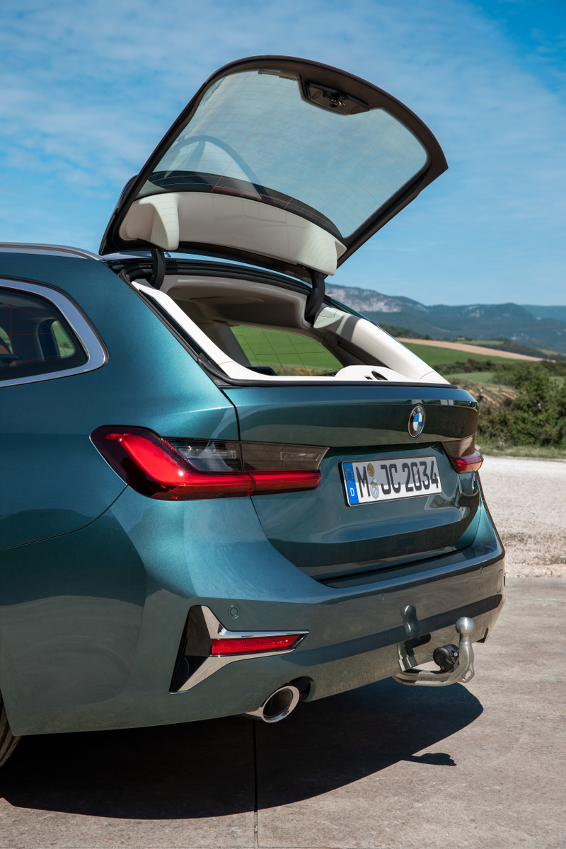 Illustration for article titled BMW Would Like You to Know About the 3 Series Wagon's Greatest Feature